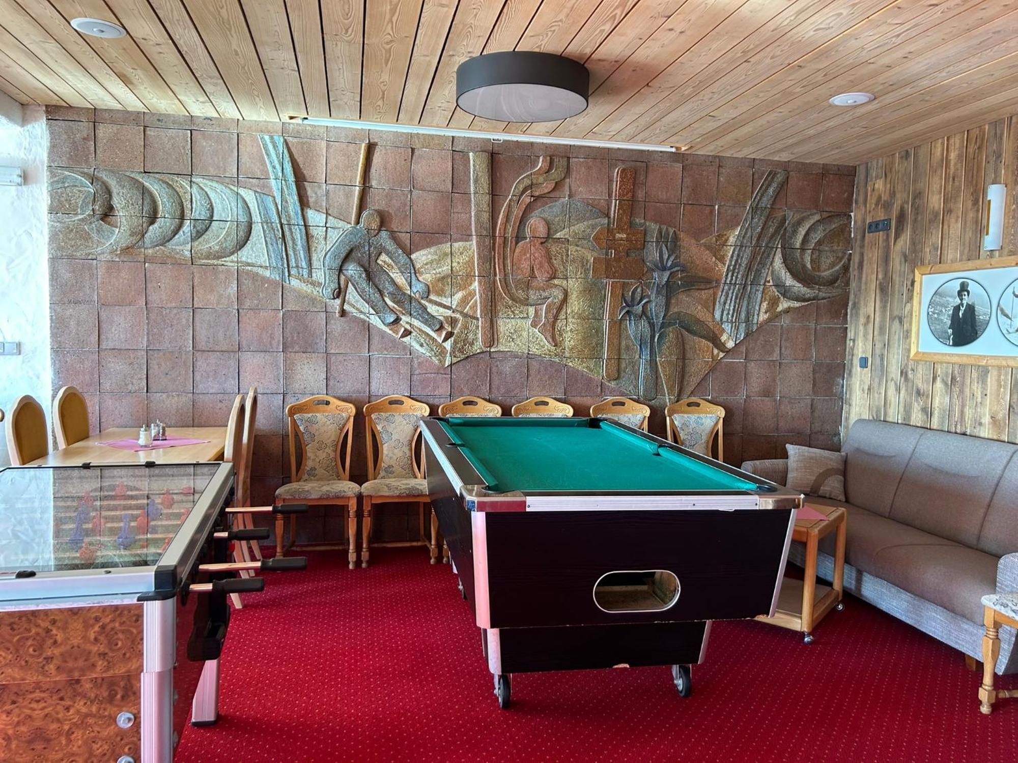 Erlebachova Bouda, Hotel - Resort Svaty Frantisek Шпіндлерув-Млин Екстер'єр фото